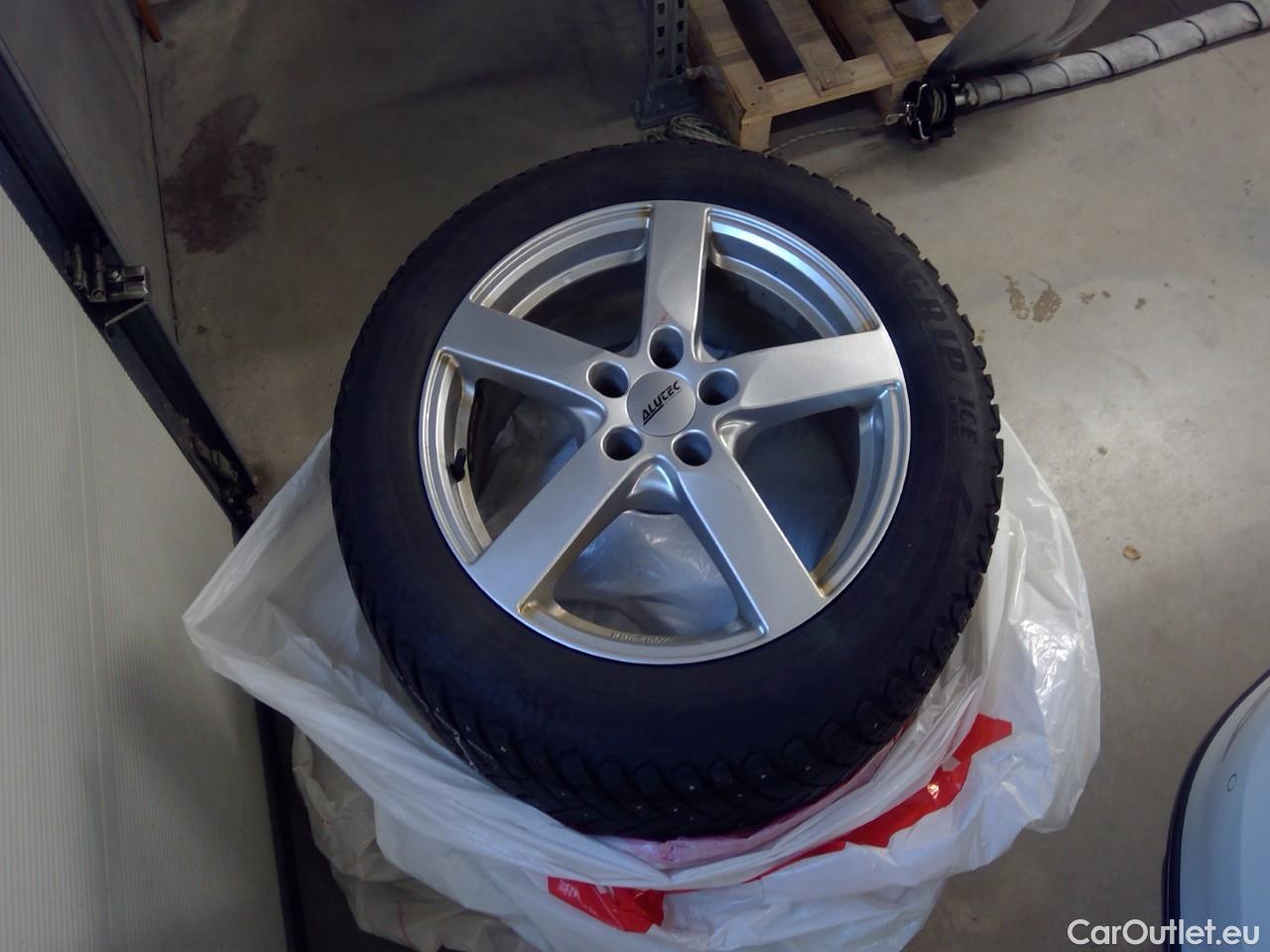 Volkswagen  Passat Pass.All.TDI 190 4M Ex.B.E.Aut #12