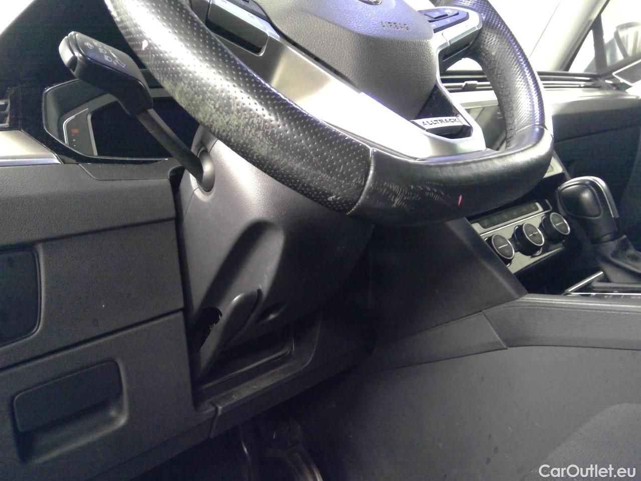 Volkswagen  Passat Pass.All.TDI 190 4M Ex.B.E.Aut #7