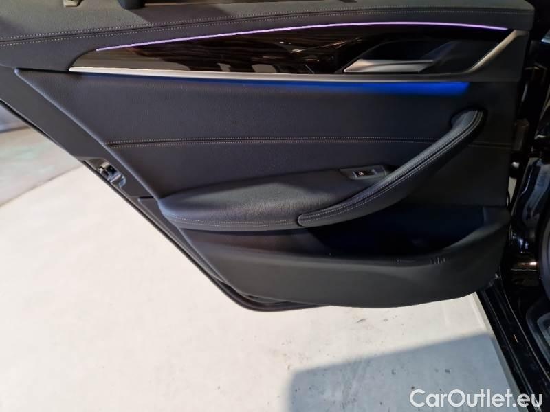 Bmw  Serie 5 BMW  / 2020 / 5P / STATION WAGON 530E XDRIVE LUXURY AUTO TOURING #82