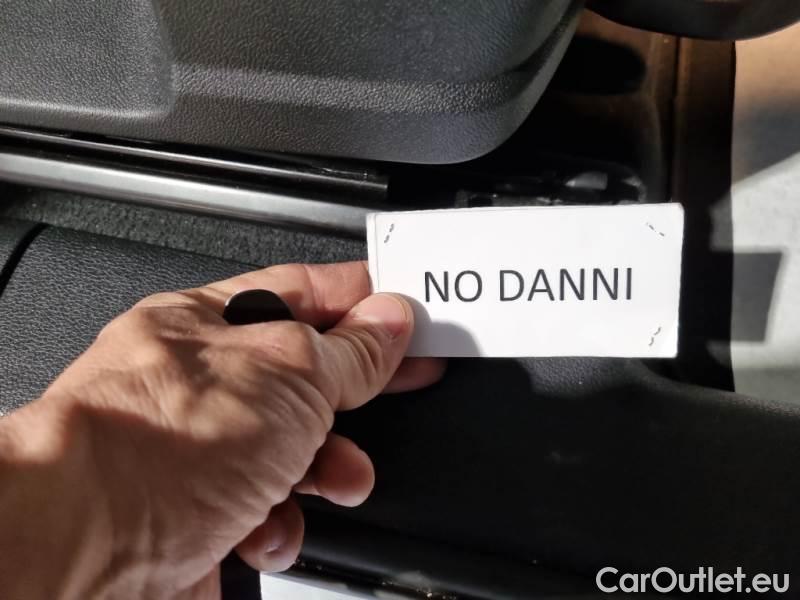 Audi  Q3 AUDI  SPORTBACK / 2019 / 5P / SUV 45 TFSI E S TRONIC S LINE EDITION #68