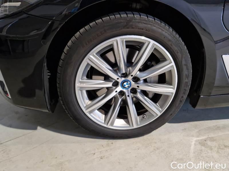 Bmw  Serie 5 BMW  / 2020 / 5P / STATION WAGON 530E XDRIVE LUXURY AUTO TOURING #60