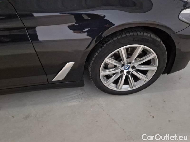 Bmw  Serie 5 BMW  / 2020 / 5P / STATION WAGON 530E XDRIVE LUXURY AUTO TOURING #38