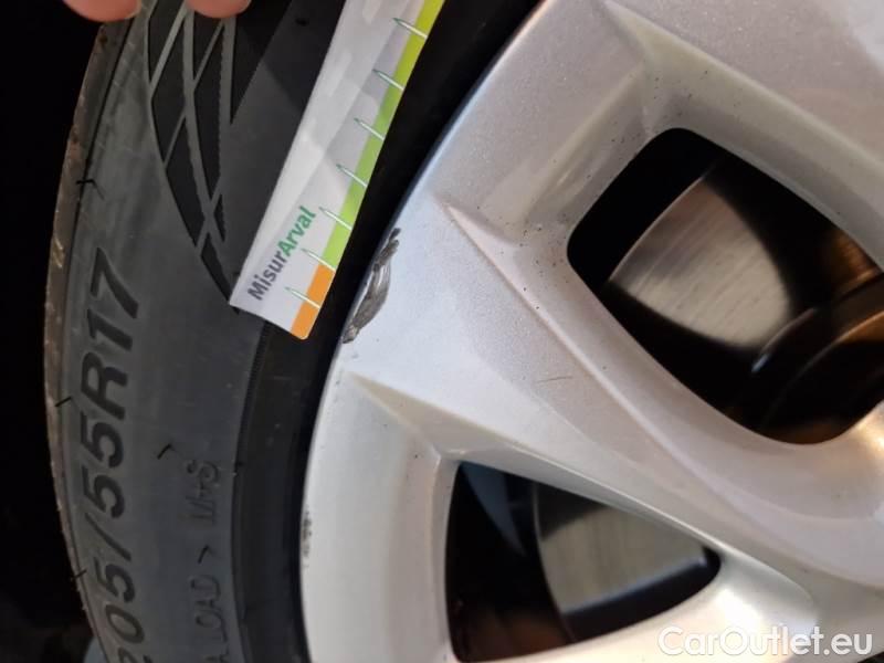 Bmw  Serie 2 BMW  ACTIVE TOURER / 2018 / 5P / MONOVOLUME 225XE IPERFORMANCE BUSINESS AUTOM. #96