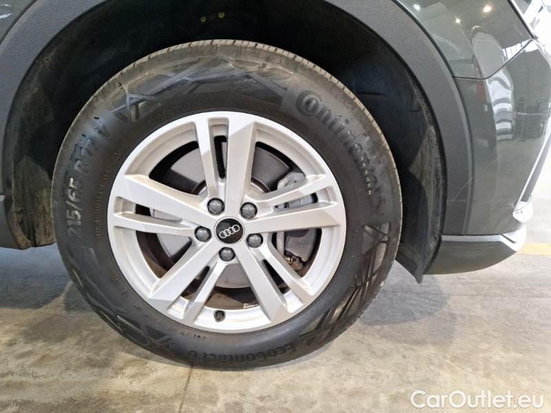 Audi  Q3 AUDI  / 2018 / 5P / SUV 45 TFSI E S TRONIC BUSINESS #17