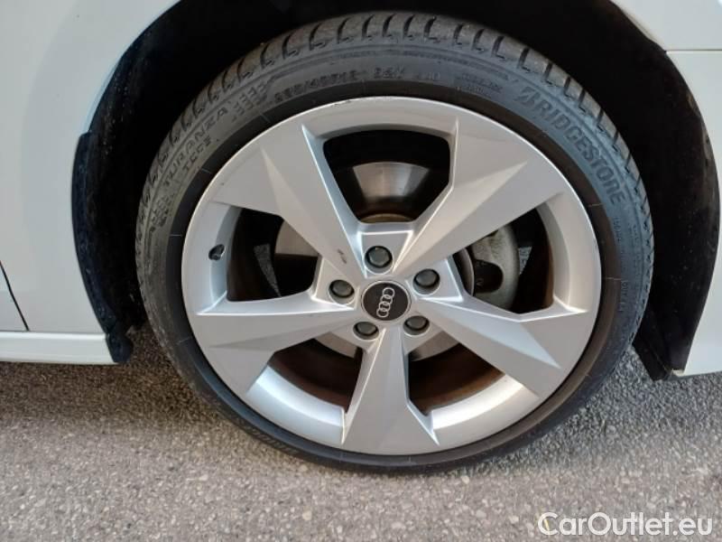 Audi  A3 AUDI  / 2020 / 5P / BERLINA 40 TFSI E S TRONIC BUSINESS ADV. S.BACK #17