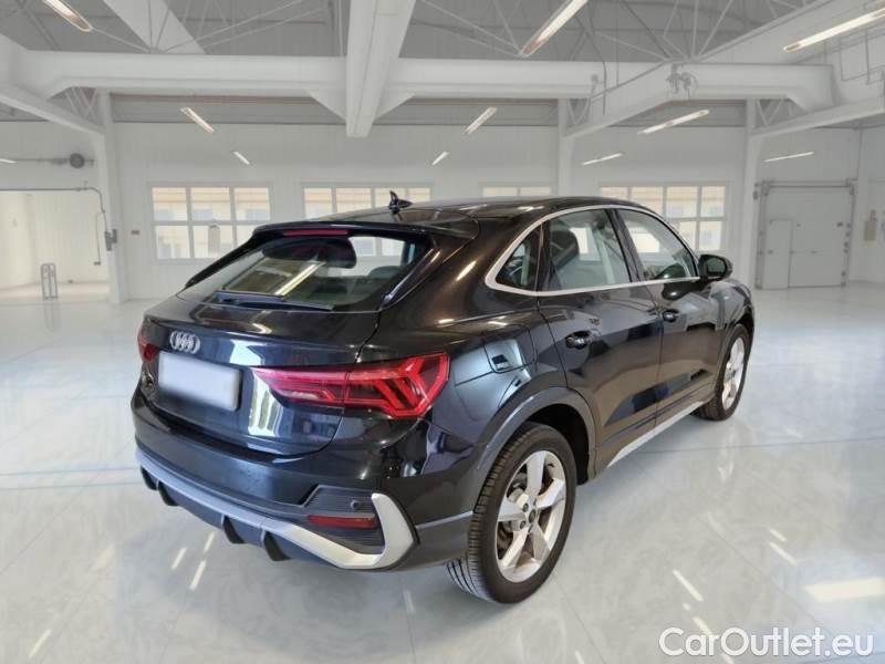 Audi  Q3 AUDI  SPORTBACK / 2019 / 5P / SUV 45 TFSI E S TRONIC S LINE EDITION #2