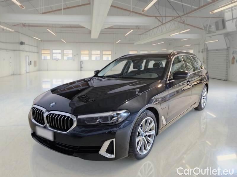 Bmw  Serie 5 BMW  / 2020 / 5P / STATION WAGON 530E XDRIVE LUXURY AUTO TOURING #1