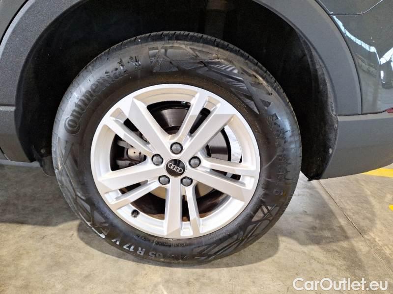 Audi  Q3 AUDI  / 2018 / 5P / SUV 45 TFSI E S TRONIC BUSINESS #19