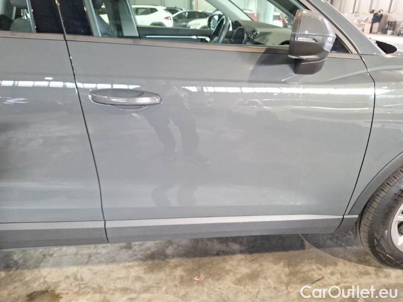 Audi  Q3 AUDI  / 2018 / 5P / SUV 45 TFSI E S TRONIC BUSINESS #42