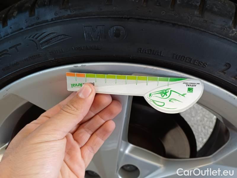 Audi  A3 AUDI  / 2020 / 5P / BERLINA 40 TFSI E S TRONIC BUSINESS ADV. S.BACK #82