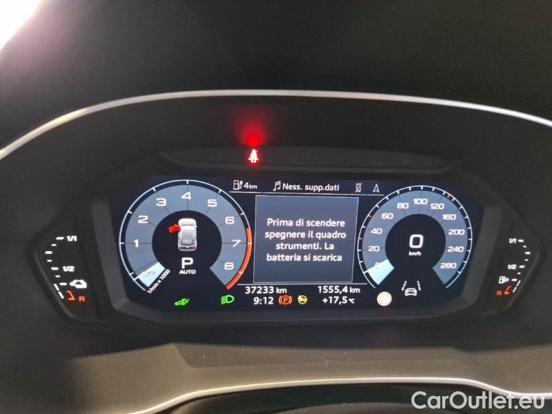 Audi  Q3 AUDI  / 2018 / 5P / SUV 45 TFSI E S TRONIC BUSINESS #4