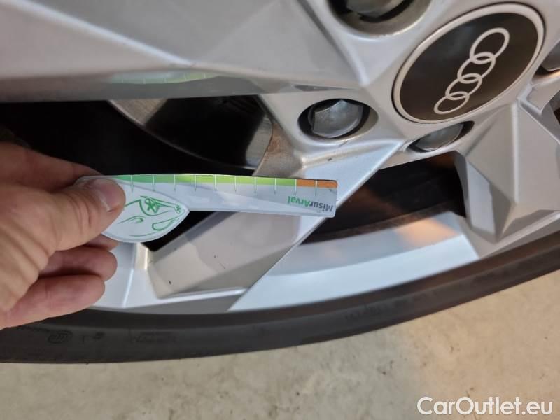 Audi  Q3 AUDI  SPORTBACK / 2019 / 5P / SUV 45 TFSI E S TRONIC S LINE EDITION #60