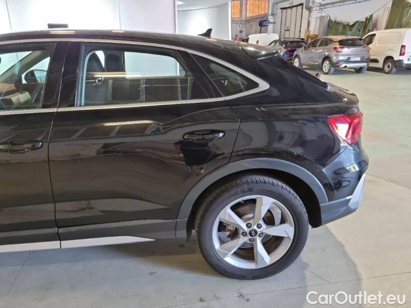 Audi  Q3 AUDI  SPORTBACK / 2019 / 5P / SUV 45 TFSI E S TRONIC S LINE EDITION #51