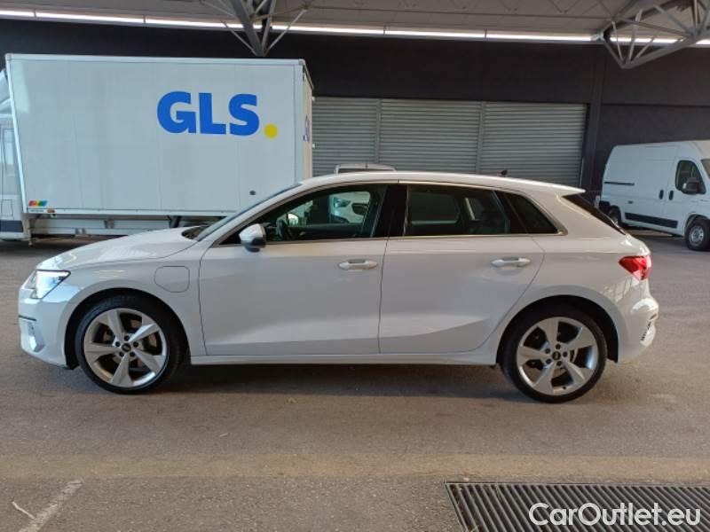 Audi  A3 AUDI  / 2020 / 5P / BERLINA 40 TFSI E S TRONIC BUSINESS ADV. S.BACK #8