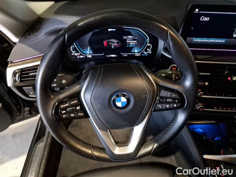 Bmw  Serie 5 BMW  / 2020 / 5P / STATION WAGON 530E XDRIVE LUXURY AUTO TOURING #70