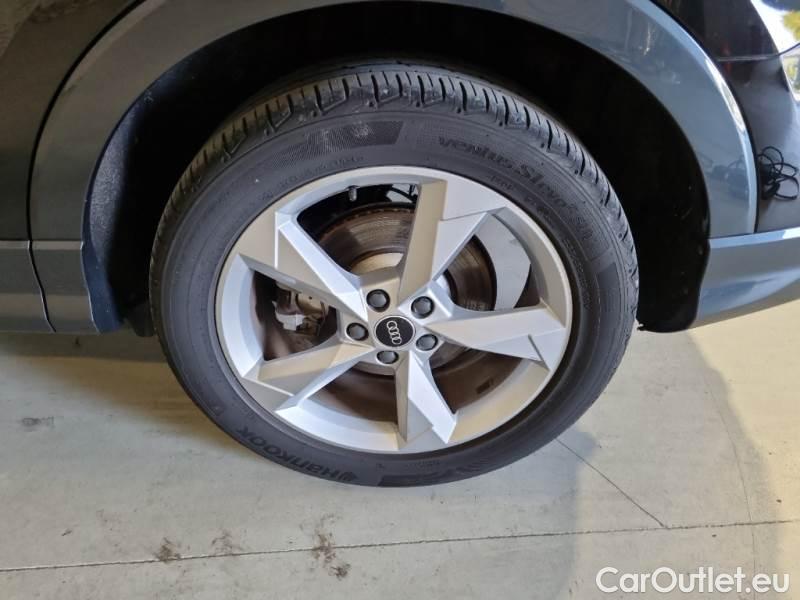Audi  Q3 AUDI  SPORTBACK / 2019 / 5P / SUV 45 TFSI E S TRONIC S LINE EDITION #19