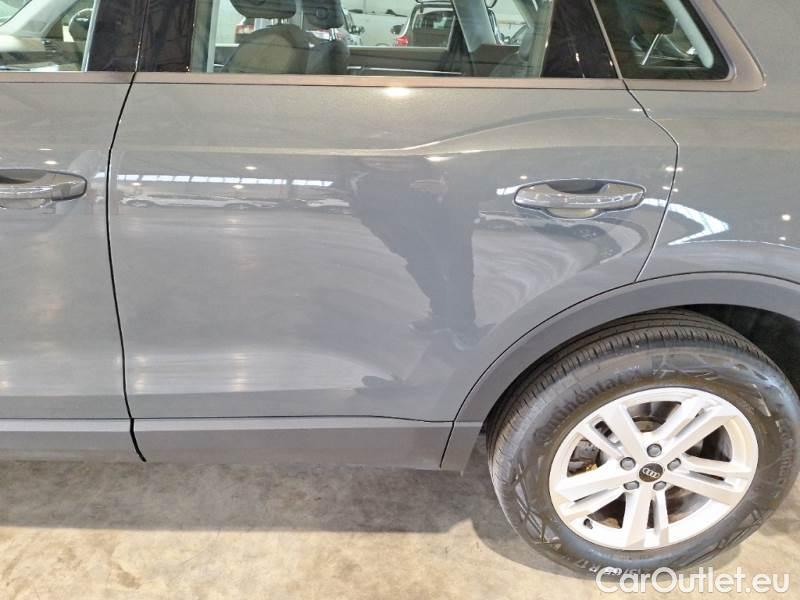 Audi  Q3 AUDI  / 2018 / 5P / SUV 45 TFSI E S TRONIC BUSINESS #51