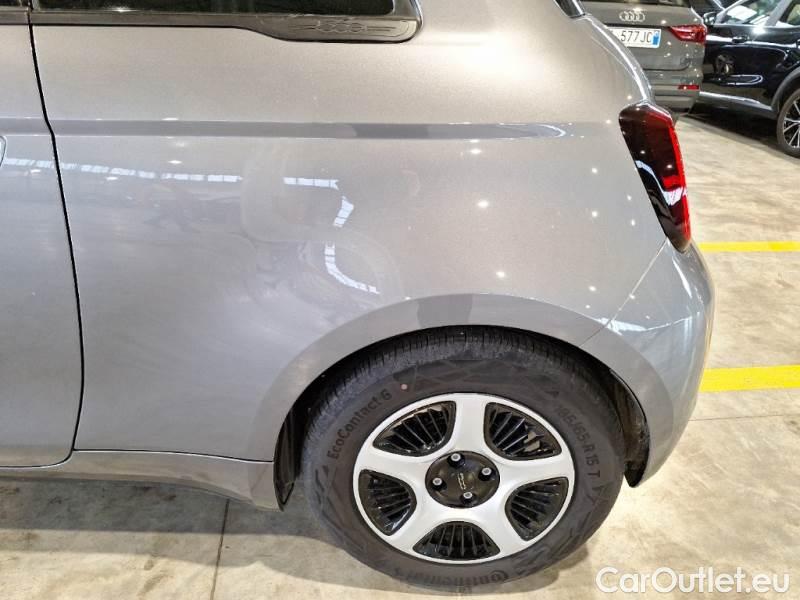 Fiat  500 FIAT  / 2020 / 3P / BERLINA ELETTRICA PASSION #31