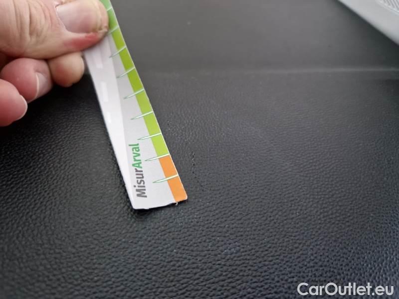 Renault  Captur RENAULT  / 2019 / 5P / SUV 1.6 PHEV E-TECH 117KW INTENS #98