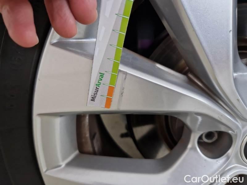 Renault  Captur RENAULT  / 2019 / 5P / SUV 1.6 PHEV E-TECH 117KW INTENS #90