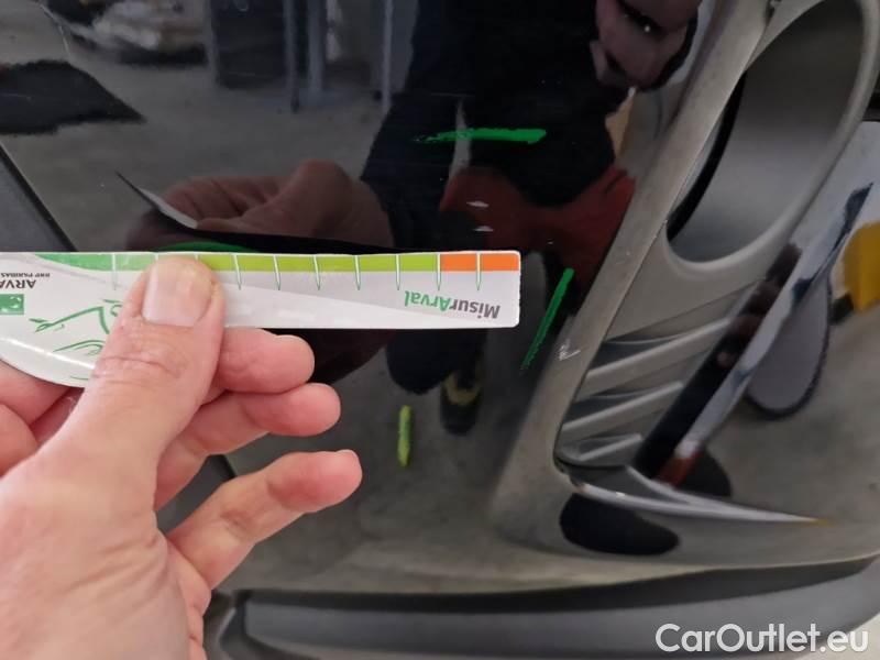 Toyota  RAV4 TOYOTA  / 2018 / 5P / CROSSOVER 2.5 HV 222V E-CVT LOUNGE 4WD #37