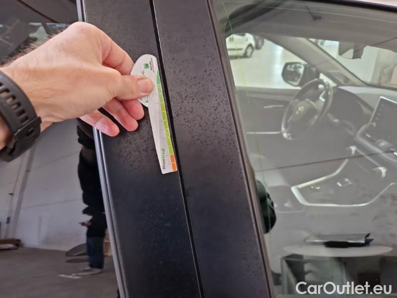 Toyota  RAV4 TOYOTA  / 2018 / 5P / CROSSOVER 2.5 HV 222V E-CVT LOUNGE 4WD #48