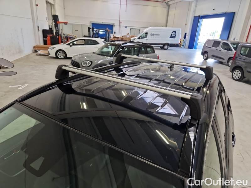 Toyota  RAV4 TOYOTA  / 2018 / 5P / CROSSOVER 2.5 HV 222V E-CVT LOUNGE 4WD #9