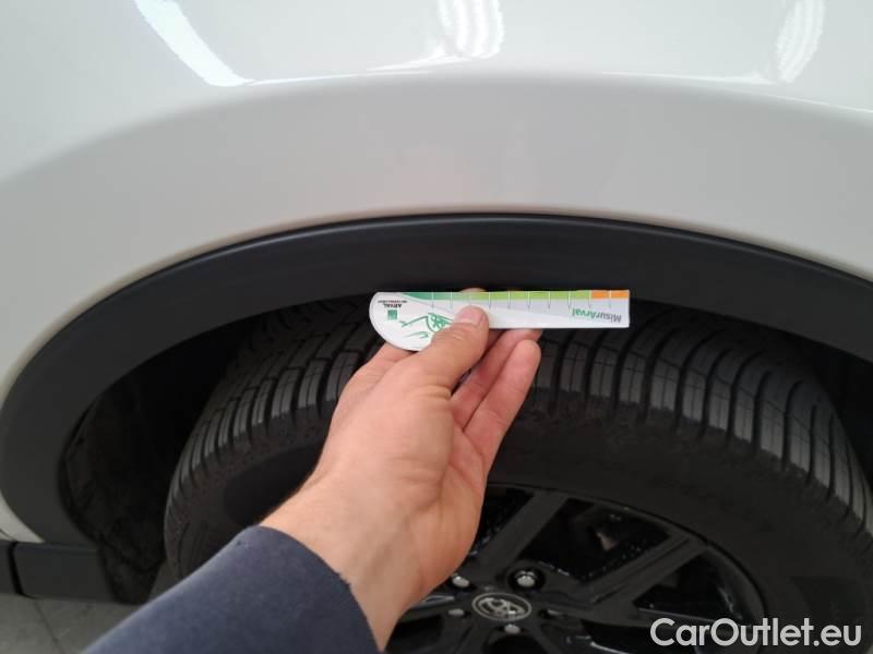 Toyota  RAV4 TOYOTA  / 2015 / 5P / CROSSOVER 2.5 HV 197CV E-CVT DYNAMIC+ 4WD #31