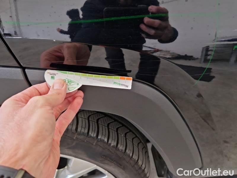 Toyota  RAV4 TOYOTA  / 2018 / 5P / CROSSOVER 2.5 HV 222V E-CVT LOUNGE 4WD #51