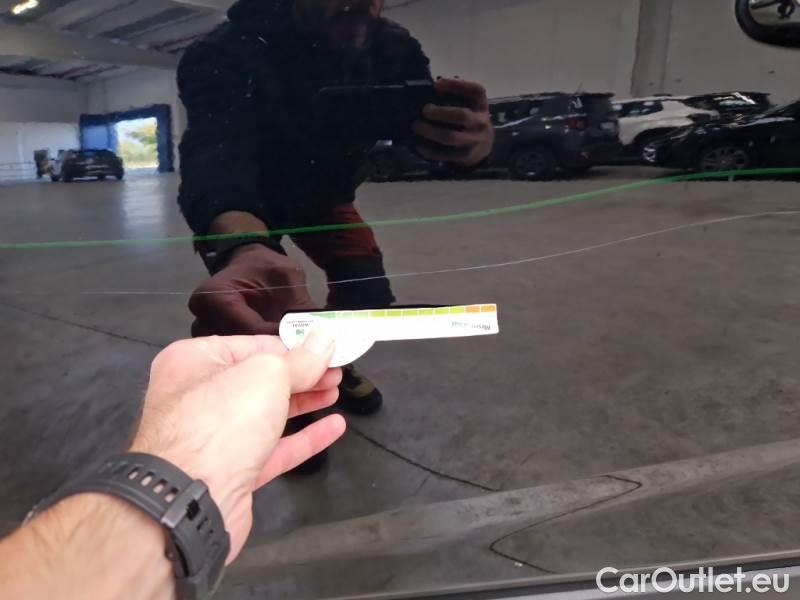 Toyota  RAV4 TOYOTA  / 2018 / 5P / CROSSOVER 2.5 HV 222V E-CVT LOUNGE 4WD #85