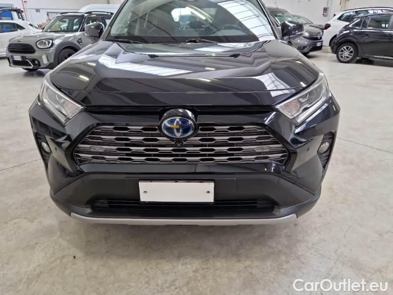 Toyota  RAV4 TOYOTA  / 2018 / 5P / CROSSOVER 2.5 HV 222V E-CVT LOUNGE 4WD #34