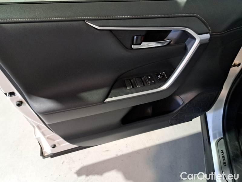 Toyota  RAV4 TOYOTA  / 2018 / 5P / CROSSOVER 2.5 HV 222V E-CVT BUSINESS 4WD #40