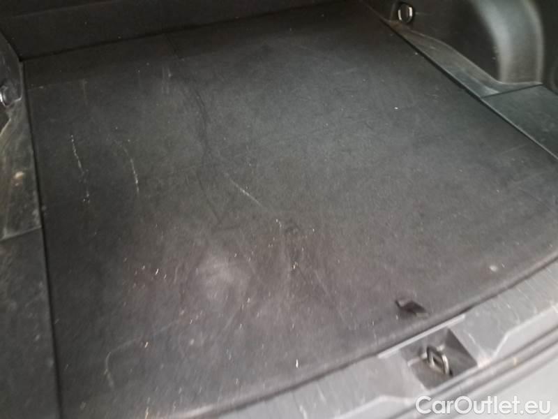 Toyota  RAV4 TOYOTA  / 2018 / 5P / CROSSOVER 2.5 HV 218CV E-CVT BUSINESS 2WD #72