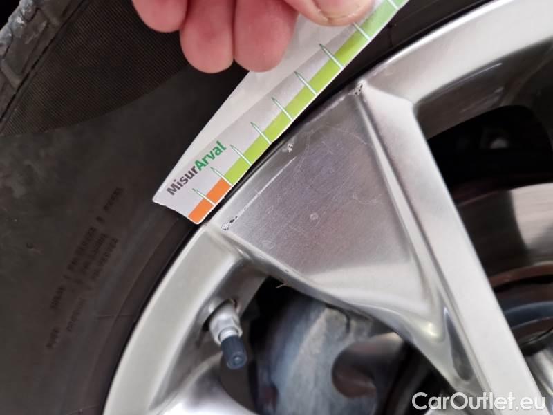 Toyota  RAV4 TOYOTA  / 2018 / 5P / CROSSOVER 2.5 HV 222V E-CVT LOUNGE 4WD #101