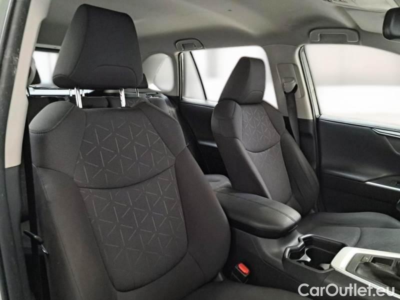 Toyota  RAV4 TOYOTA  / 2018 / 5P / CROSSOVER 2.5 HV 218CV E-CVT BUSINESS 2WD #13