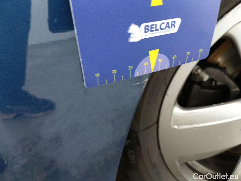 Bmw  Serie 1 BMW 1 Reeks Hatch 116dA (85 kW) 5d #37