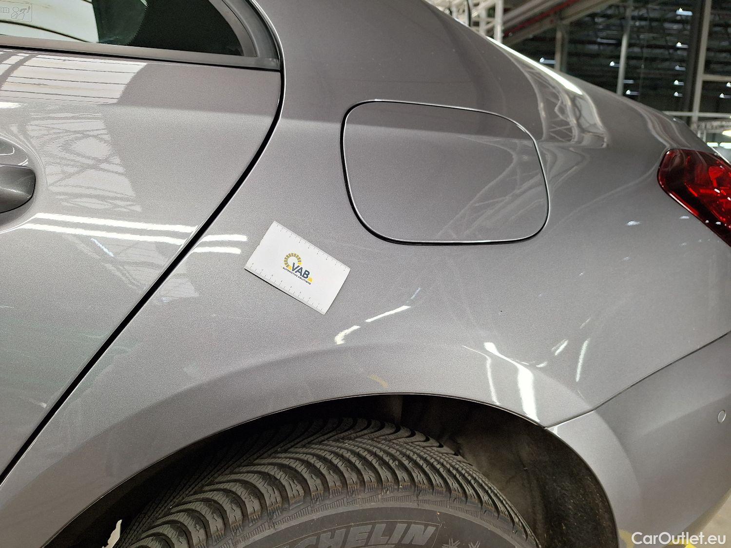 Mercedes  A-Klasse Mercedes, A-Class Berline '18, Mercedes-Benz  Limousine A 180d DCT Busine #13