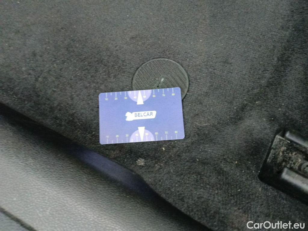 Bmw  Serie 3 BMW 3 Reeks Touring 318dA (100 kW) 5d #78