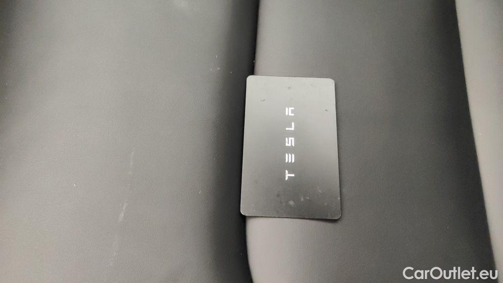 Tesla  Model Y TESLA  72.5 kWh Dual Motor Long Range (324 kW) 5d #4