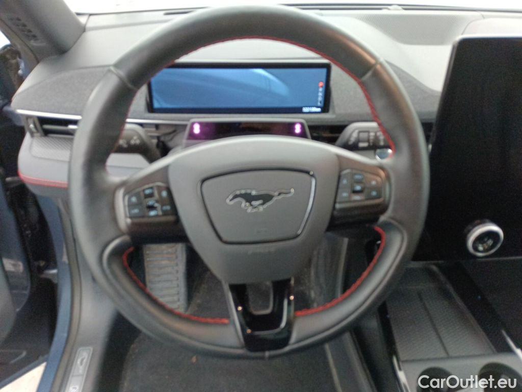 Ford  Mustang Ford  Mach-E 99kWh 248kW Extended Range AWD 5d #38
