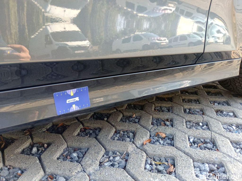 Bmw  Serie 3 BMW 3 Reeks Touring 318dA (100 kW) 5d #58