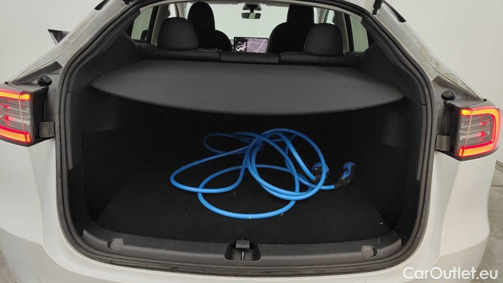 Tesla  Model Y TESLA  72.5 kWh Dual Motor Long Range (324 kW) 5d #12