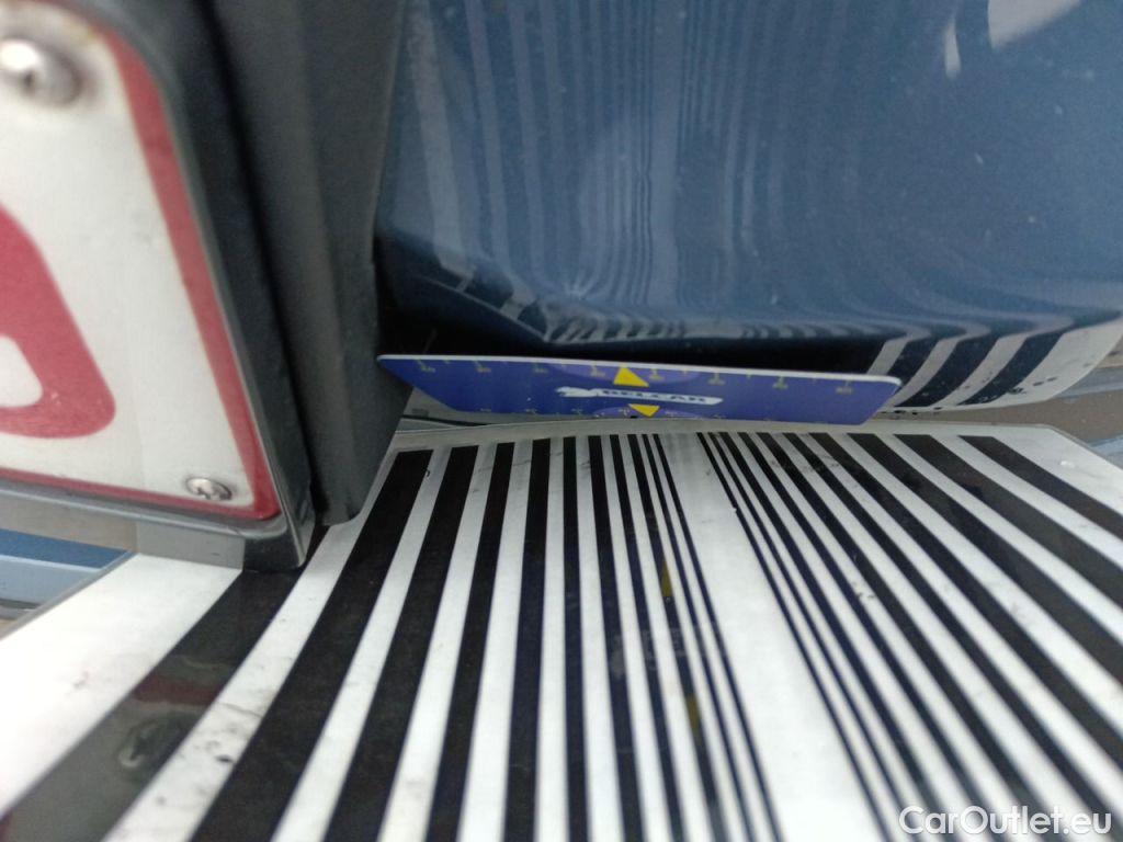 Ford  Mustang Ford  Mach-E 99kWh 248kW Extended Range AWD 5d #44