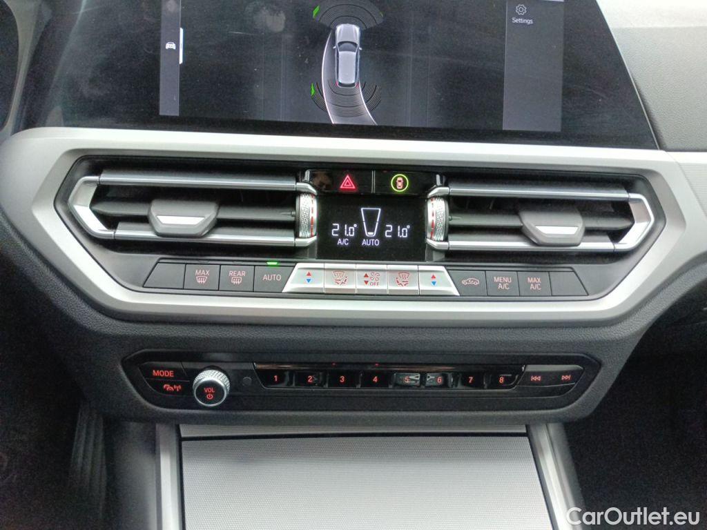 Bmw  Serie 3 BMW 3 Reeks Touring 318dA (100 kW) 5d #33