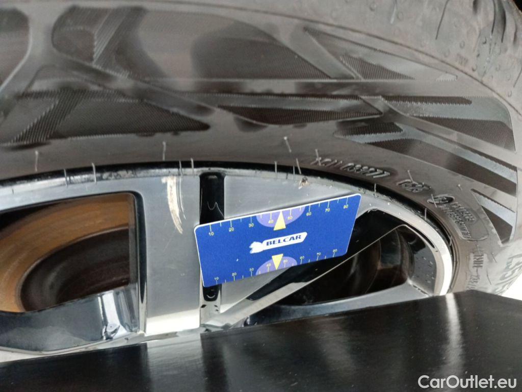 Volvo  XC 40 VOLVO XC40 1.5 T4 129 PHEV R-Design 5d #40