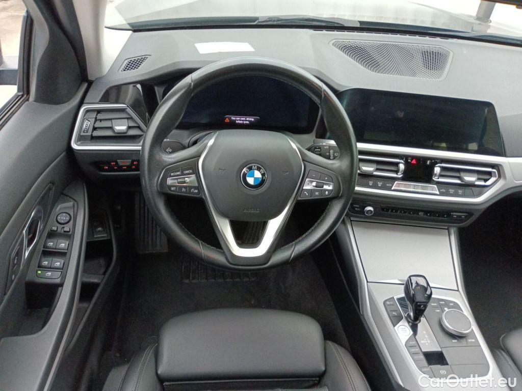 Bmw  Serie 3 BMW 3 Reeks Touring 318dA (100 kW) 5d #9