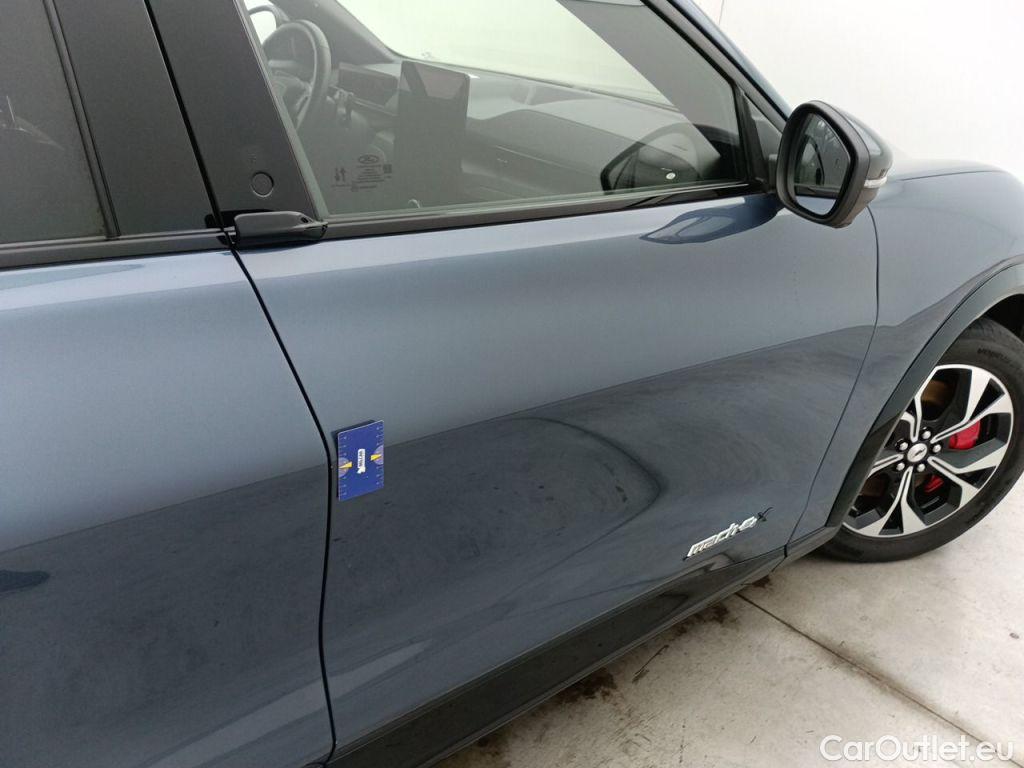 Ford  Mustang Ford  Mach-E 99kWh 248kW Extended Range AWD 5d #33