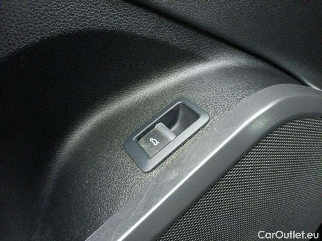 Audi  Q5 Audi  Business Edition 35 TDI S tronic 5d #46