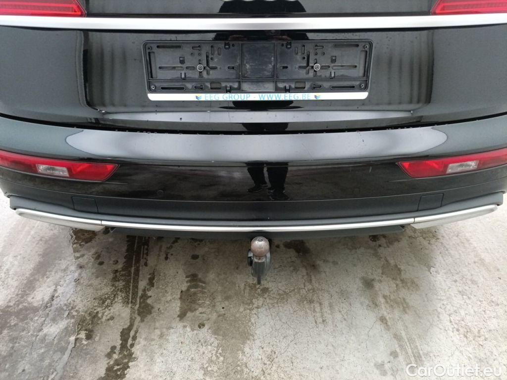 Audi  Q5 Audi  Business Edition 35 TDI S tronic 5d #52