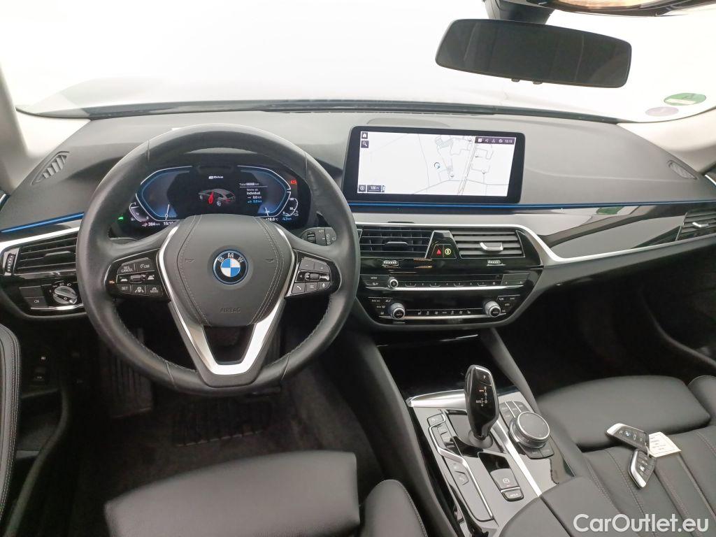 Bmw  Serie 5 BMW 5 TOURING - 2020 530eA 184 PHEV 5d #9